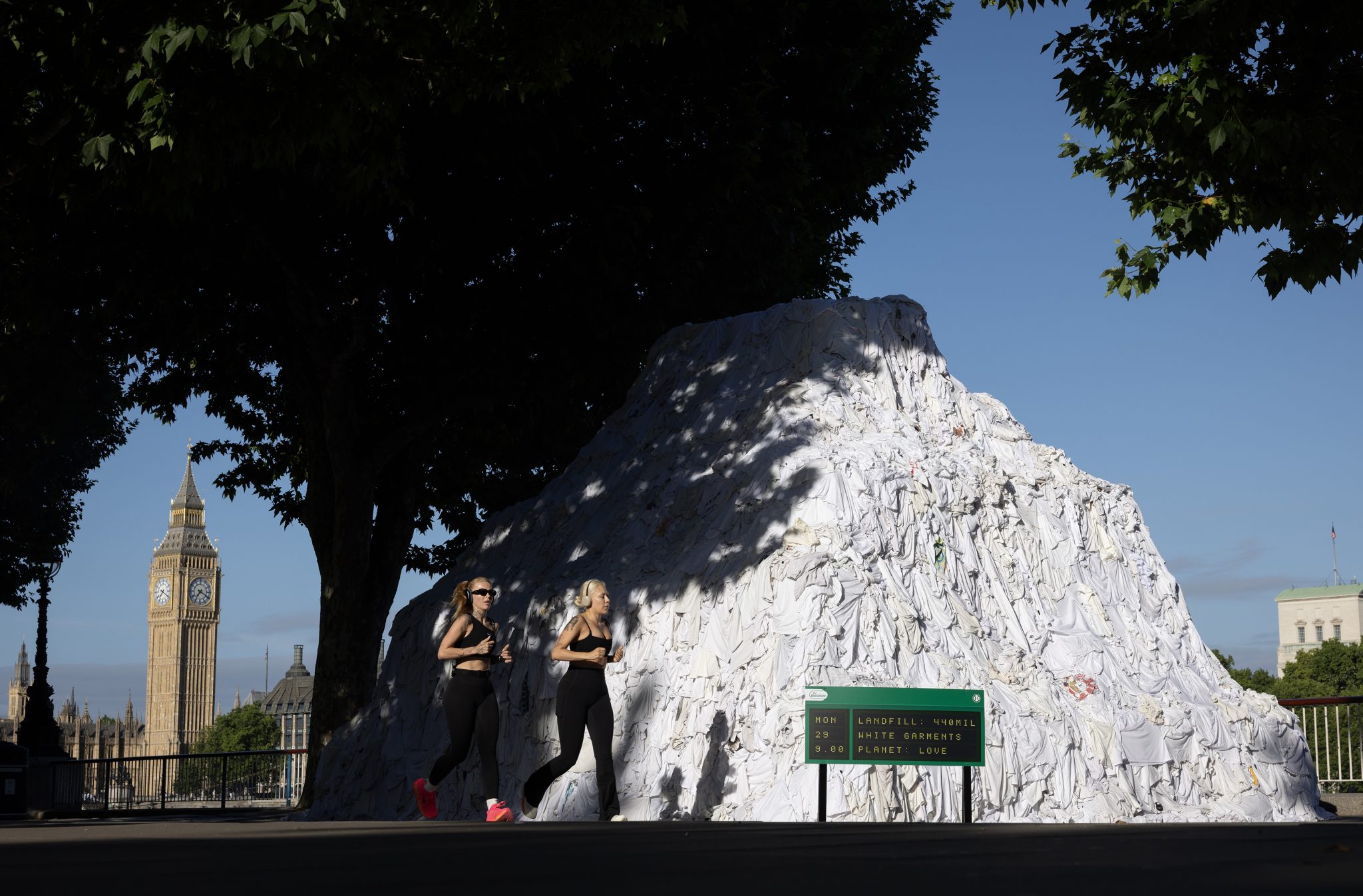 Dr. Beckmann white garment waste campaign 2026