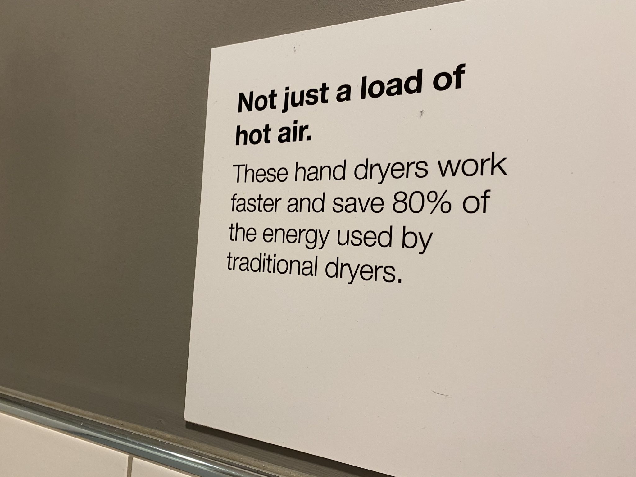 Retailer energy strategy focused on reducing bills and carbon footprint