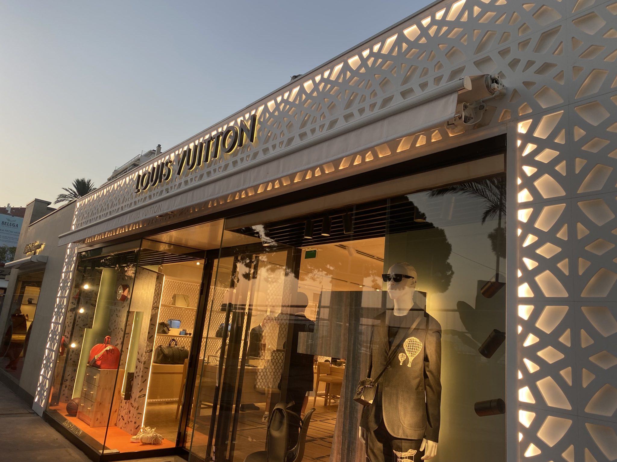 A business case for sustainability comes from the latest Manhattan Associates report