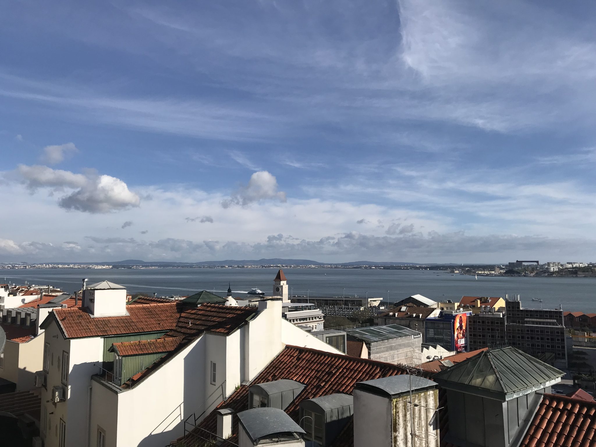 Lisbon Airport opened Preloved boutique