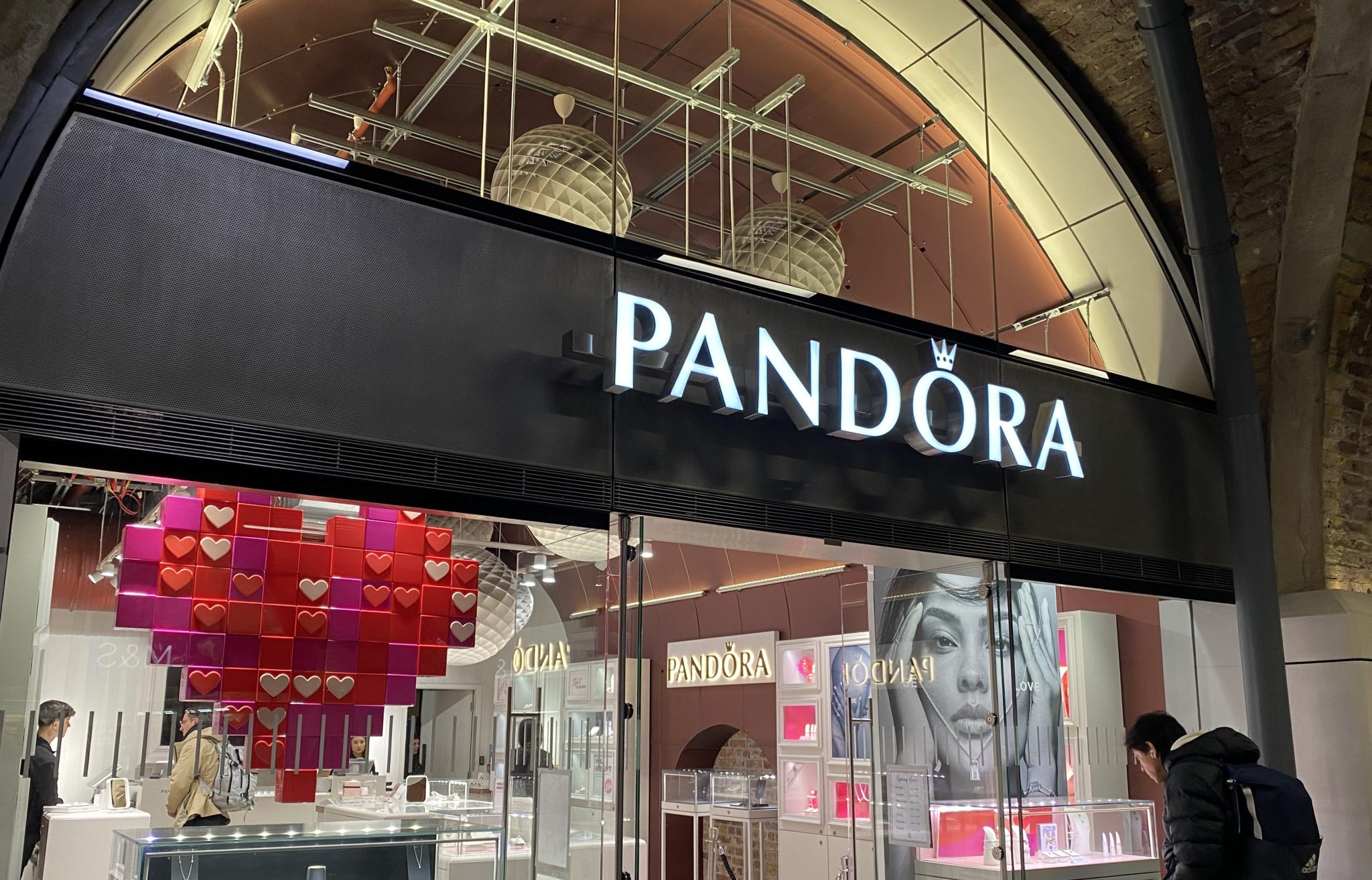 Pandora now sourcing jewellery made from 100% recycled silver and gold